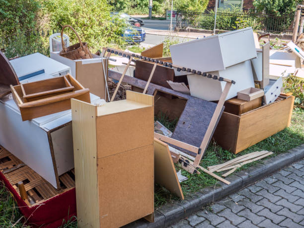 Best Yard Cleanup Services  in West Babylon, NY